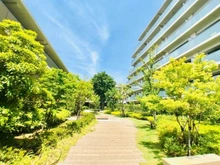 【神奈川県/横浜市青葉区市ケ尾町】ブランズ市が尾ガーデン 敷地内