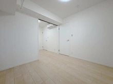 【神奈川県/横浜市青葉区美しが丘】美しが丘ルピナス 洋室:約4.3帖