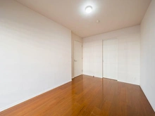 【東京都/調布市菊野台】パークハウスザガーデン イーストハウス 洋室