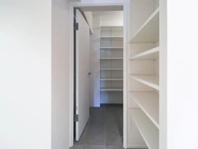 【神奈川県/川崎市宮前区宮前平】ニューウェルテラス宮前平 B棟 玄関：シューズインクローゼット