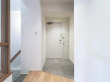 【神奈川県/川崎市宮前区宮前平】ニューウェルテラス宮前平 B棟 玄関