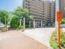 【東京都/小金井市本町】エアーズシティブライトコート 敷地内：花のゲート