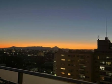 【東京都/小金井市本町】プラウドタワー武蔵小金井クロス ウエスト 眺望：富士山を望む眺望（拡大無し）
