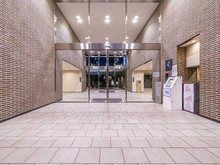 【東京都/西東京市芝久保町】パークウエスト東京イーストブロック C棟 エントランス