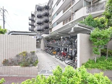 【東京都/板橋区坂下】オーベル蓮根 駐輪場