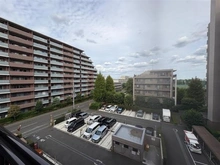 【東京都/東村山市富士見町】ヴィラージュヴェール9番館 眺望：玄関から
