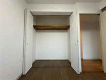 【東京都/小平市上水南町】シティパル武蔵野 洋室：西側 5.2帖洋室　収納