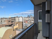 【東京都/新宿区市谷柳町】パークハウス市谷柳町 眺望：サブバルコニーから右方向（北向き）