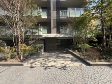 【東京都/世田谷区駒沢】ザ・パークハウス駒沢レジデンス アプローチ