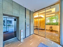 【東京都/世田谷区弦巻】プラウド弦巻三丁目 エントランス