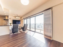 【東京都/世田谷区中町】リストレジデンス用賀 LDK：5階・南西向き