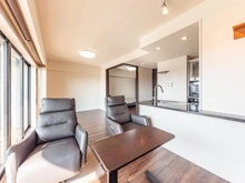 【東京都/世田谷区中町】リストレジデンス用賀 LDK：5階・南西向き