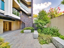 【東京都/世田谷区中町】リストレジデンス用賀 敷地内