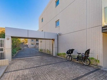 【東京都/世田谷区駒沢】リストレジデンス桜新町 駐車場