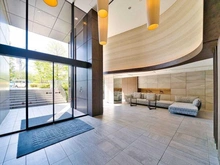 【東京都/世田谷区弦巻】プラウド弦巻 エントランス