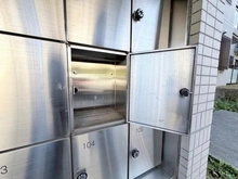 【東京都/世田谷区玉川】アライエ二子玉川 サービス収納：1住戸に1つ設置