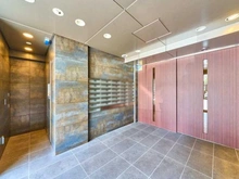 【東京都/世田谷区下馬】グランスイート三軒茶屋レジデンス エントランス