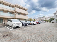 【東京都/世田谷区深沢】エクレールガーデン深沢 駐車場：全面平置式