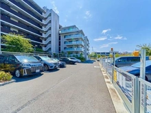 【東京都/世田谷区弦巻】プラウド弦巻 駐車場：有償