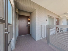 【東京都/世田谷区瀬田】グローリオ瀬田 共用部：専用ポーチ