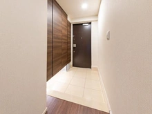 【東京都/世田谷区中町】ブランズシティ世田谷中町 エミネントフォレスト 玄関