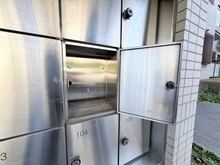 【東京都/世田谷区玉川】アライエ二子玉川 サービス収納：1住戸に1つ設置