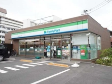 【東京都/世田谷区弦巻】プラウド桜新町 ファミリーマート 世田谷弦巻五丁目店（現地より約130m）：