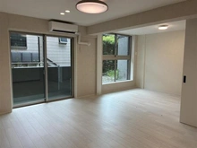 【東京都/世田谷区三宿】ラグシスヒルズ三軒茶屋 リビング