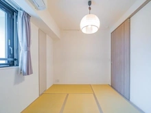 【東京都/世田谷区桜新町】ブランズ桜新町 洋室：約5.7帖
ウォークインクローゼット有