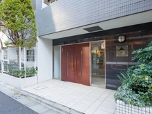 【東京都/世田谷区弦巻】アデッソ・リベルタ世田谷弦巻 アプローチ
