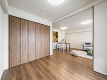 【東京都/世田谷区弦巻】プラウド桜新町 洋室：押入収納有