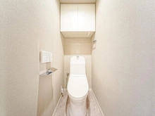 【東京都/世田谷区用賀】ヒルズ用賀 TOKYO U CITY トイレ：温水洗浄便座・吊戸棚あり