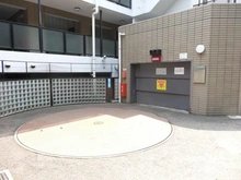 【東京都/目黒区上目黒】サニークレスト上目黒壱番館 駐車場