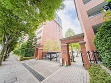 【東京都/世田谷区弦巻】ラ・コルダ弦巻 フォレストコート アプローチ