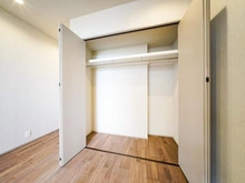 【東京都/世田谷区弦巻】ラ・コルダ弦巻 フォレストコート 洋室：約6.5帖
クローゼットあり