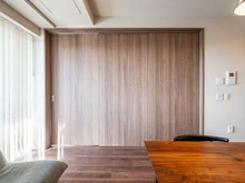 【東京都/目黒区大橋】プラウド駒場 リビング・ダイニング：扉を閉じた状態