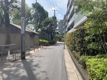 【東京都/豊島区西池袋】パークホームズ目白ザフォレスト 前面道路