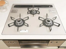 【東京都/杉並区浜田山】サンウッド浜田山 キッチン：三口コンロ