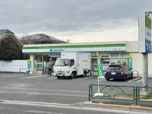 【東京都/杉並区井草】リーフィアレジデンス杉並井草森公園 ファミリーマート下石神井一丁目店（現地より約120m）