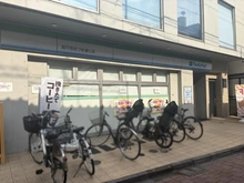 【東京都/中野区大和町】オープンレジデンシア高円寺 ファミリーマート高円寺あづま通り店（現地より約190m）：徒歩3分