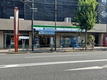 【東京都/杉並区堀ノ内】プラウドシティ方南町  ファミリーマート 杉並和泉店（現地より約230m）