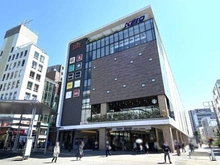 【東京都/調布市国領町】カーサ調布 調布駅・トリエ京王調布（現地より約971m）