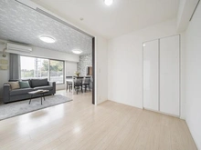 【神奈川県/横浜市戸塚区舞岡町】ココテラス横濱戸塚ヒルトップ イースト 洋室：(奥)LDK