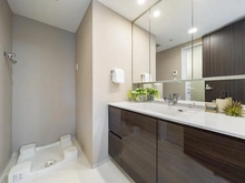 【神奈川県/横浜市戸塚区舞岡町】ココテラス横濱戸塚ヒルトップ イースト 洗面所