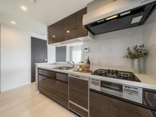 【神奈川県/横浜市戸塚区舞岡町】ココテラス横濱戸塚ヒルトップ イースト キッチン