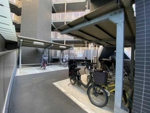 【神奈川県/横浜市戸塚区舞岡町】ココテラス横濱戸塚ヒルトップ イースト 駐輪場