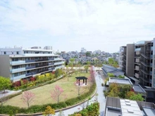 【東京都/杉並区成田東】プラウドシティ阿佐ヶ谷ガーデン A-1 敷地内
