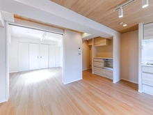 【東京都/杉並区上荻】プリンスマンション LDK：LDK横には約6.8帖の洋室があります