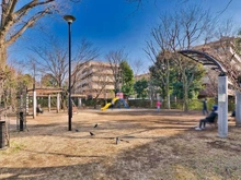 【東京都/杉並区高井戸東】ファミールグラン高井戸デュープレックス  区立高井戸藤が丘公園（現地より約100m）