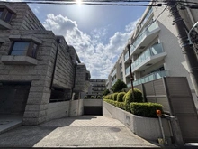 【東京都/目黒区目黒本町】パークハウス目黒学芸大学プレイス 外観：本マンション写真右側